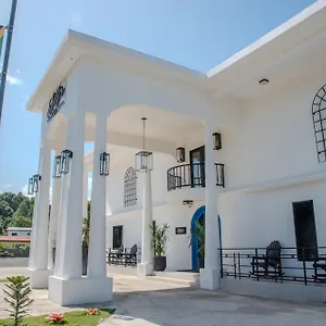 Resort Sky's, Buff Bay